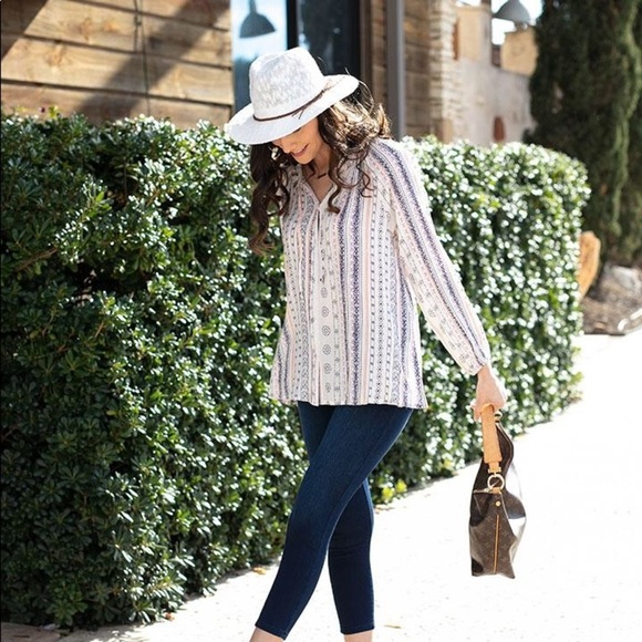 GRACE AND LACE WILLOW BUTTON DOWN PEASANT BLOUSE - Picture 2 of 9